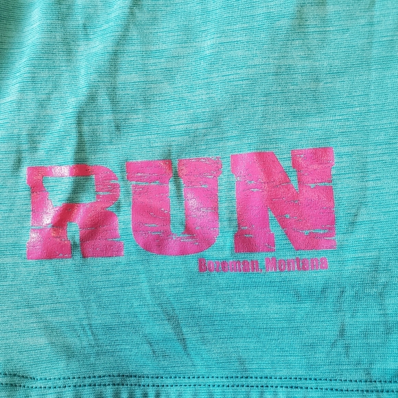 North face Bozeman, MT inspired workout top - Picture 3 of 4